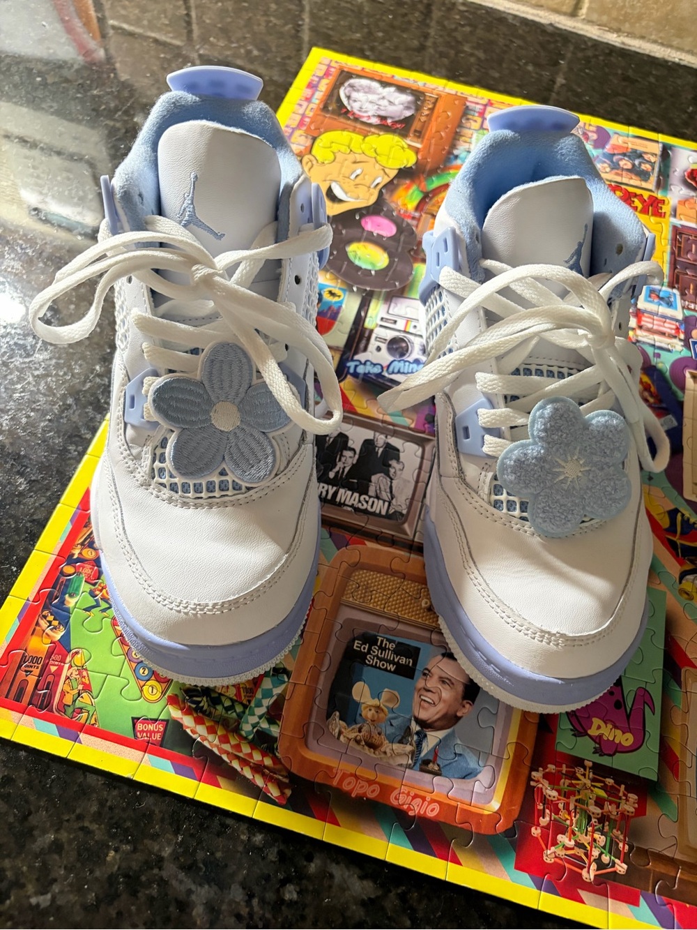 Jordan Kids White & Light Blue Flower-Embellished Sneakers